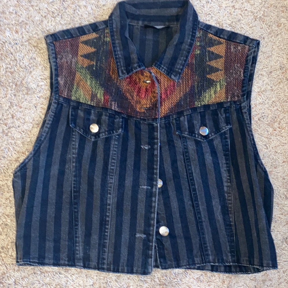 UNISEX size L roughriders vest